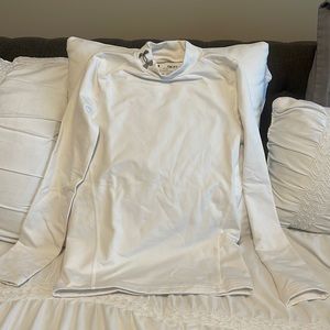 Never Been Worn White Under Armour Boys ColdGear Mock Long sleeve Youth Small